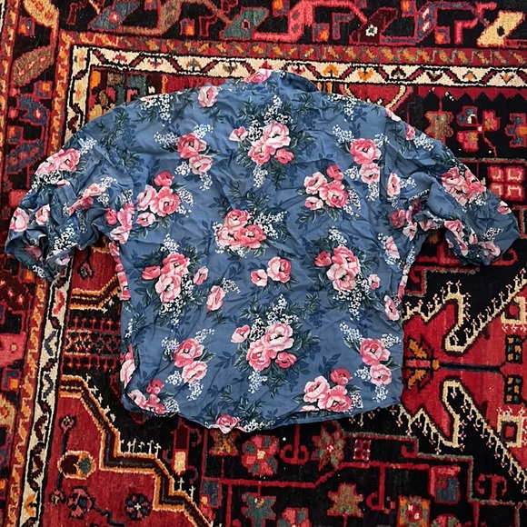 Blue floral button down top - Picture 2 of 2